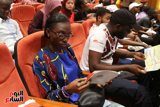 وصول شباب البرنامج الرئاسى للأفارقة لمقر قناة السويس (11)