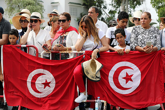 الأعلام التونسية فى جنازة السبسى
