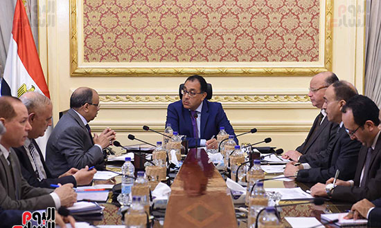 رئيس الوزراء يعقد اجتماعا لاستعراض خطط تطوير النقل العام بالقاهرة الكبرى (3)