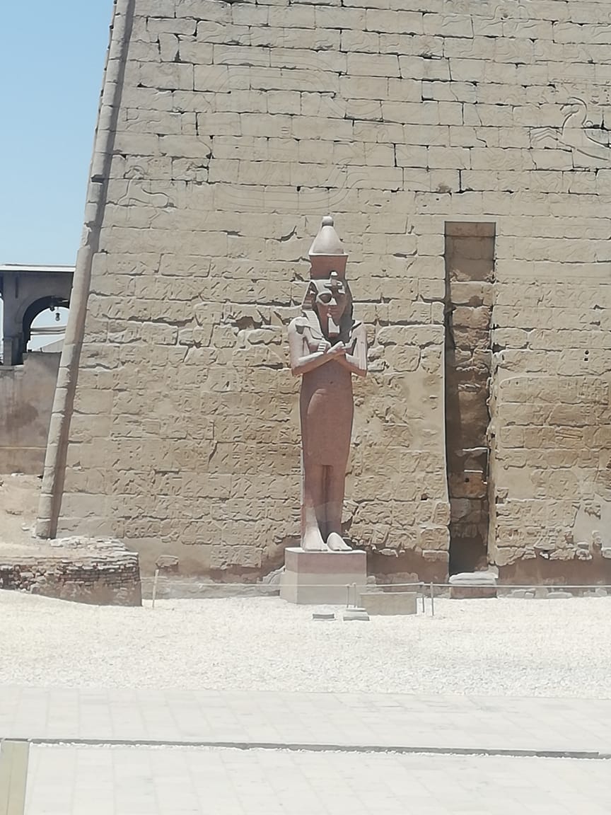معبد الأقصر يعلن الإنتهاء من الترميمات لتمثال الملك رمسيس الثانى (4)