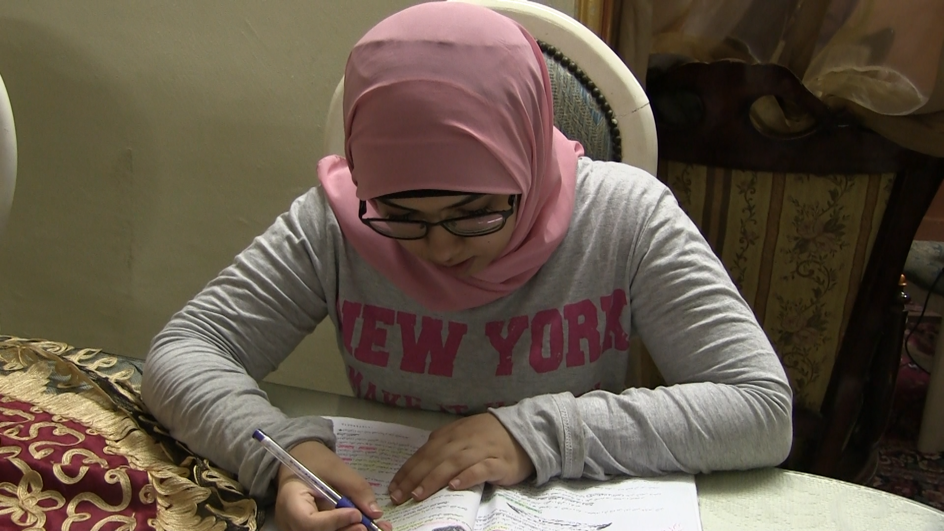 ثانويه عاهة.00_00_28_06.Still003 ثانويه عاهة.00_00_28_06.Still003