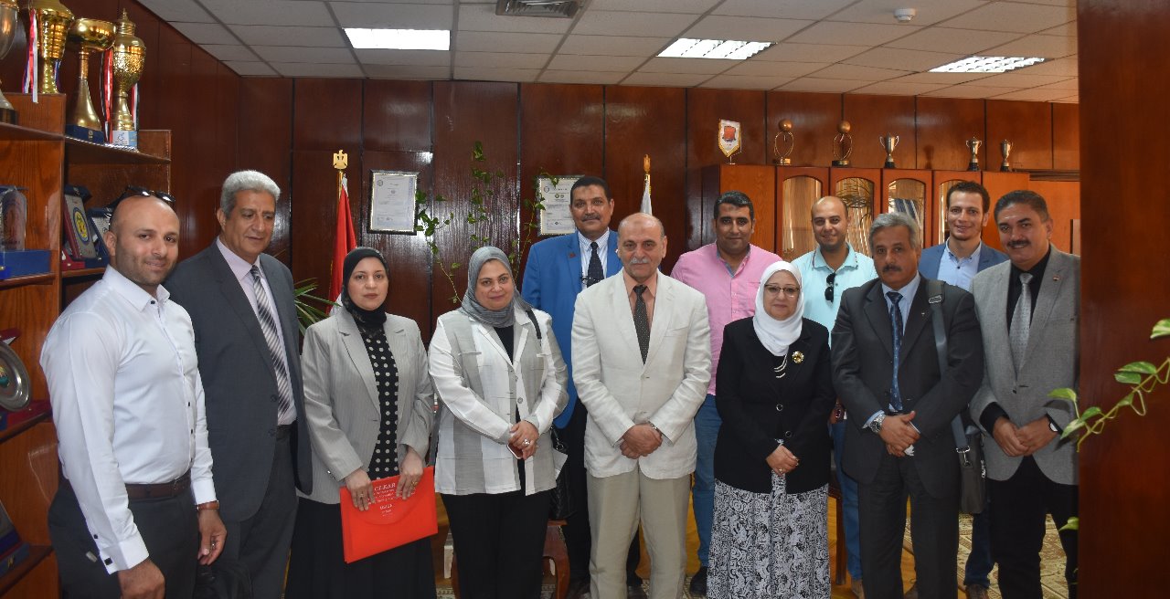 خبراء التطوير بالتعليم العالي في زيارة لمركز القياس والتقويم لجامعة مدينة السادات (1)