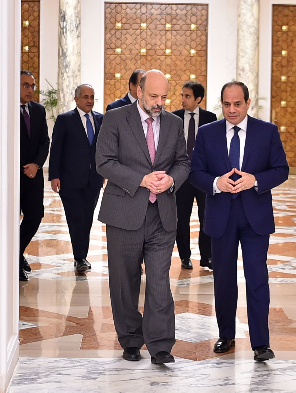  الرئيس عبد الفتاح السيسى والدكتور عمر الرزاز رئيس الوزراء وزير الدفاع في المملكة الأردنية الهاشمية (2)
