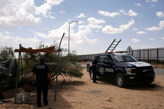 الشرطة المكسيكية على الحدود