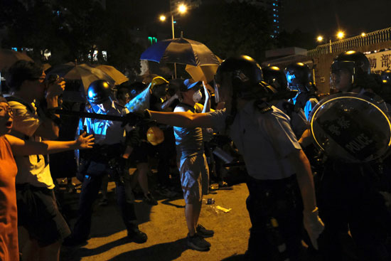 تظاهرات فى هونج كونج (6)