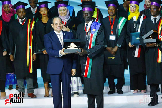 الرئيس السيسى يشهد تخريج الشباب الأفارقة