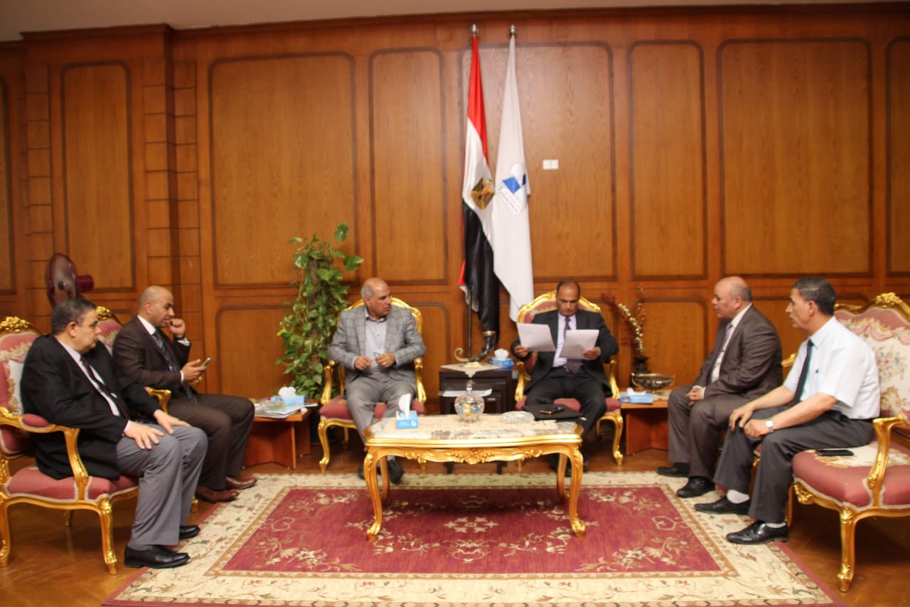 أعضاء لجنة المجلس الأعلى للجامعات المصرية بجامعة كفر الشيخ  (2)