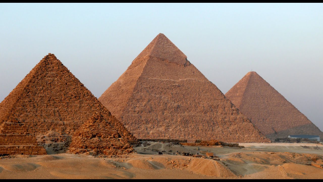 الأهرامات الأهرامات