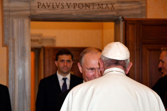 استقبال-بابا-الفاتيكان-لبوتين