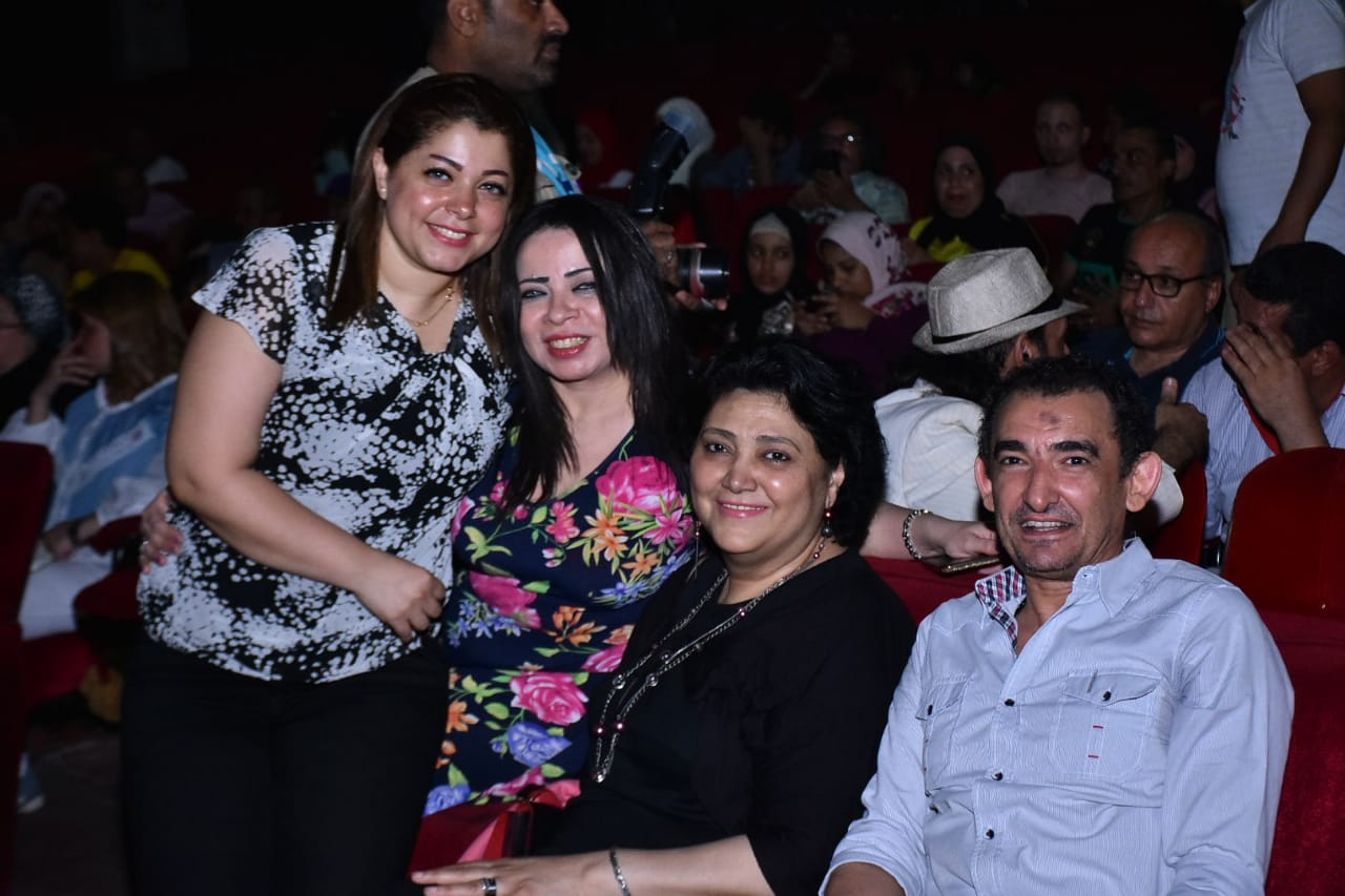 المخرج الدكتور خالد بهجت وزوجته  الدكتورة مها الشناوي شاهدا العرض