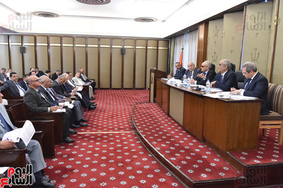 اجتماع اللجنة التشريعية بالبرلمان (4)