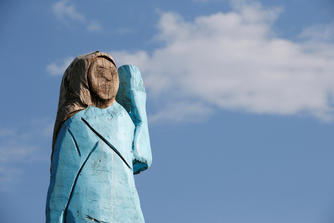 تمثال ميلانا  (1)