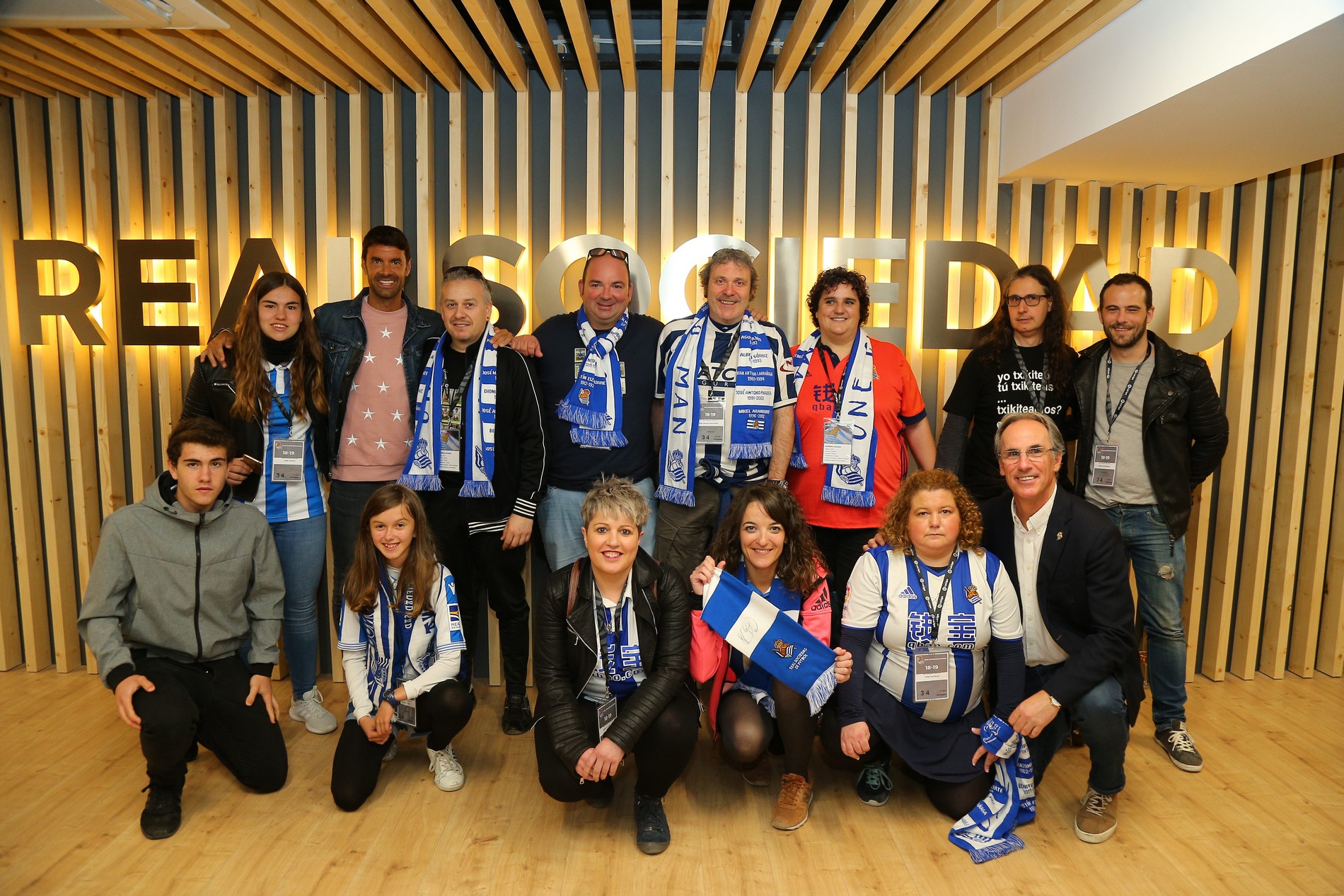 Real Sociedad smart scarf fans