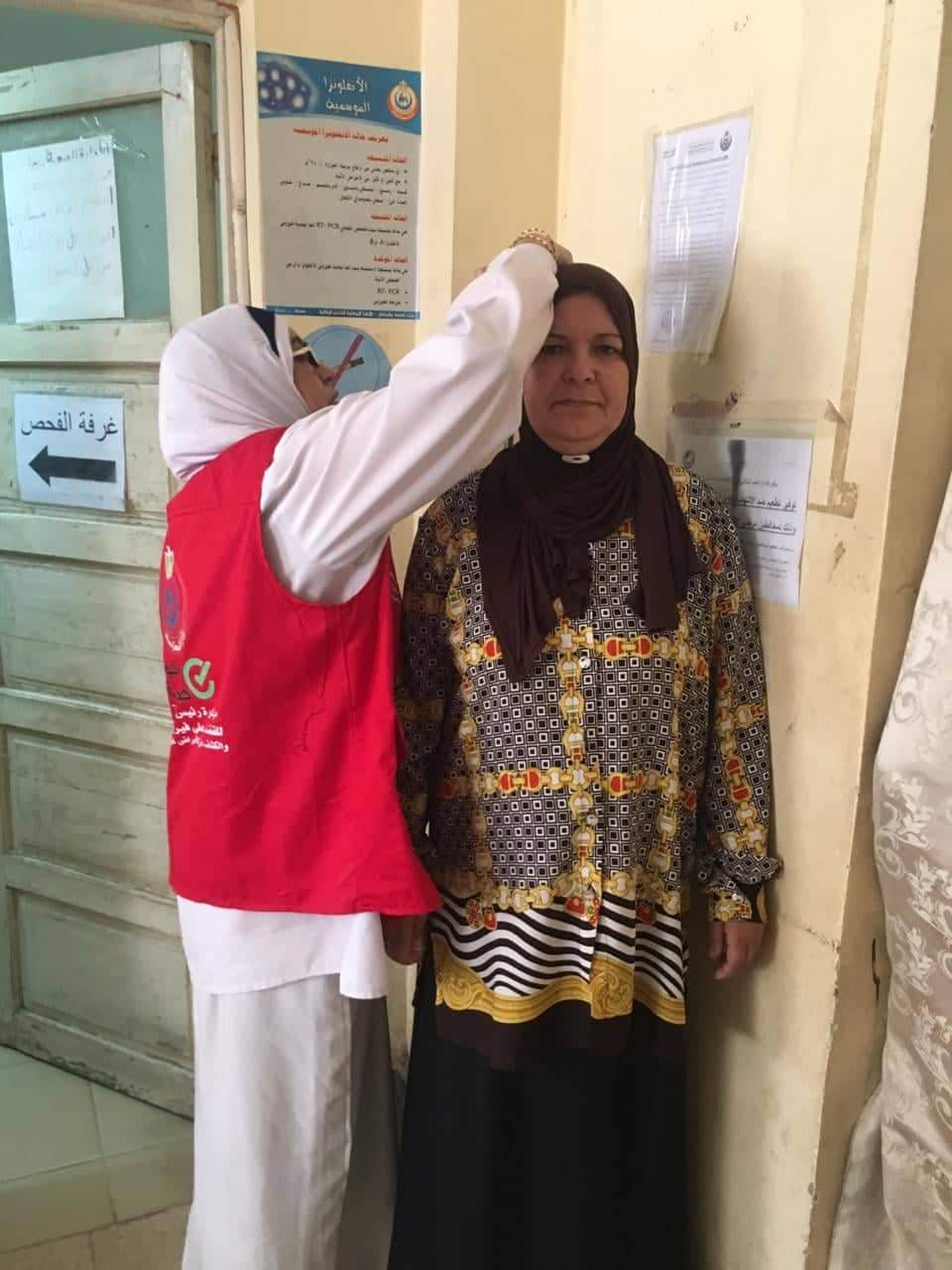  توافد العديد من السيدات بمدينة بنها علي مقر حملة الكشف عن سرطان الثدي (7)