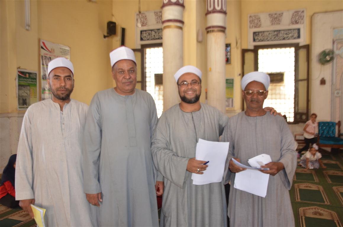 شاهد فعاليات إختبارات مسابقة الأوقاف لحفظة القرآن الكريم جنوبي محافظة الأقصر (10)