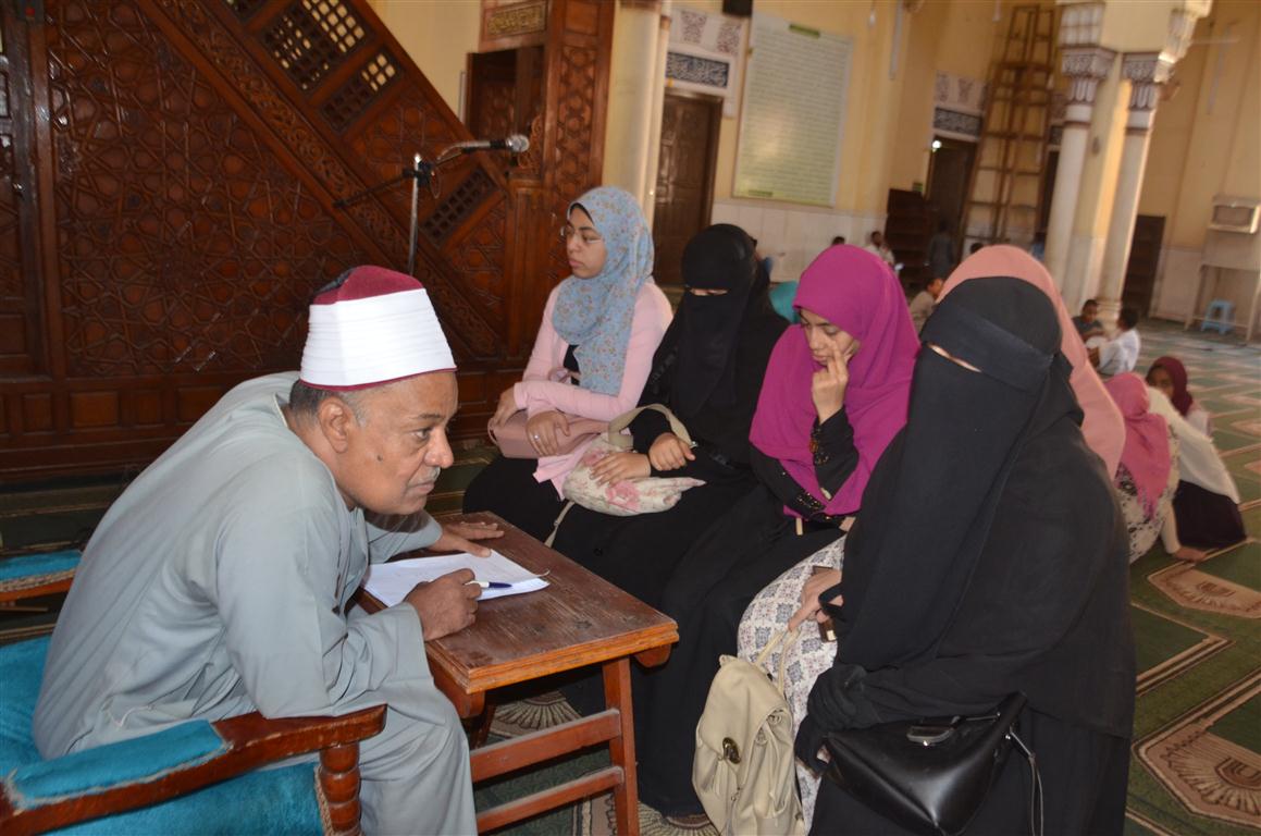 شاهد فعاليات إختبارات مسابقة الأوقاف لحفظة القرآن الكريم جنوبي محافظة الأقصر (1)