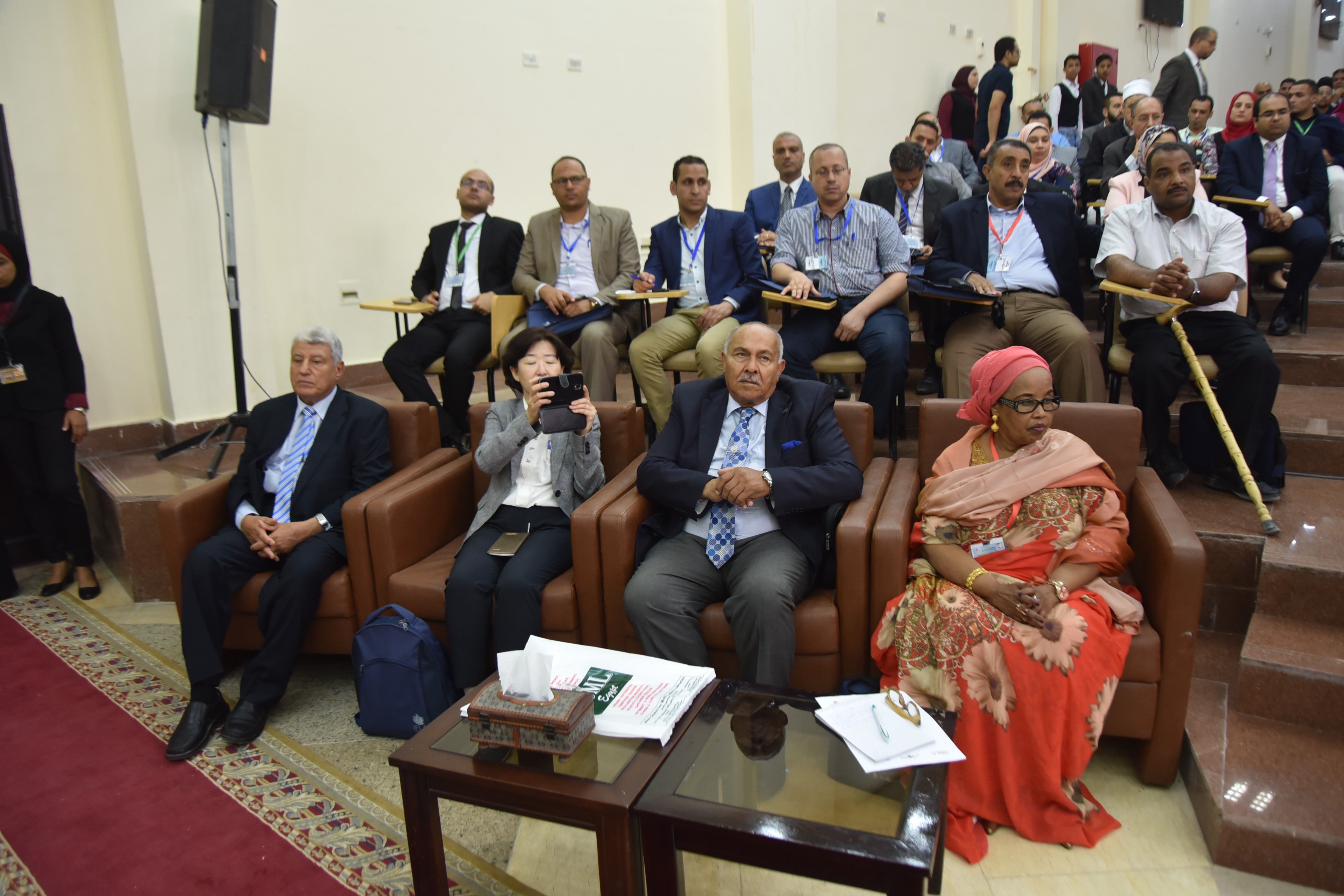 محافظ مطروح يفتتح المؤتمر الـ 22 للجمعية المصرية للمكتبات والأرشيف  (7)