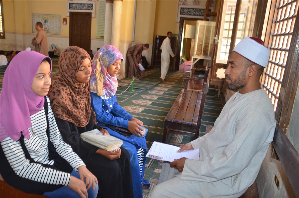 شاهد فعاليات إختبارات مسابقة الأوقاف لحفظة القرآن الكريم جنوبي محافظة الأقصر (2)