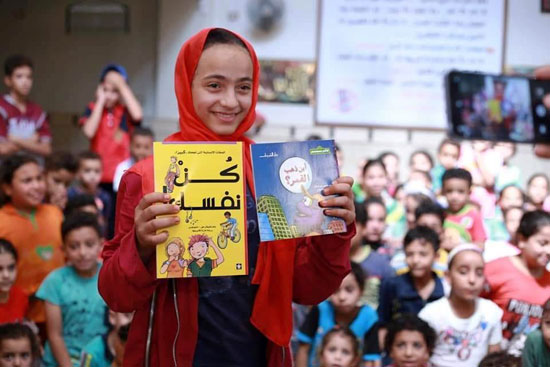 عربية الحواديت توفر كتب لأطفال القرى والنجوع (2)