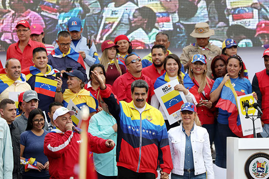 نيكولاس مادورو يحى مؤيديه
