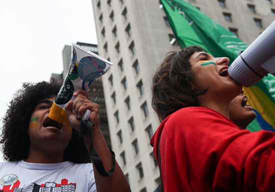  تظاهرات فى البرازيل ضد قرار خفض الميزانية المخصصة للجامعات (5)