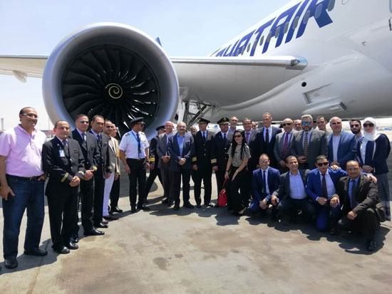مصر للطيران تتسلم الطائرة الأخيرة من طراز بوينج Dreamliner (4)