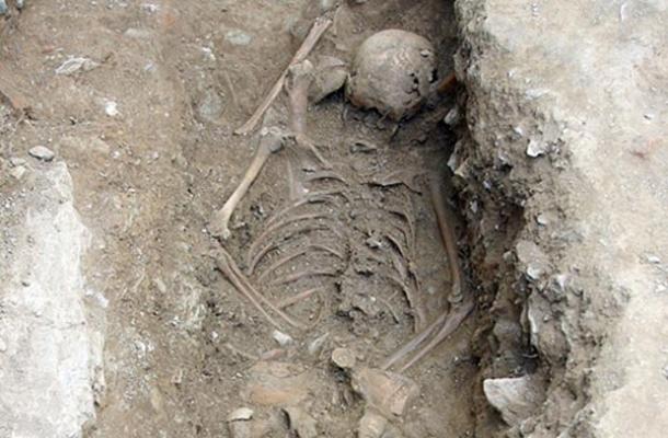 علماء الآثار يكشفون عن دفن  ساحرة في إيطالي