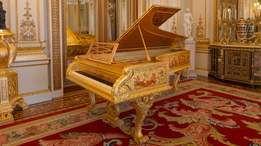 بيانو الملكة فيكتوريا
