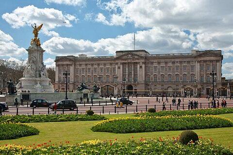 فخامة قصر باكنجهام فخامة قصر باكنجهام