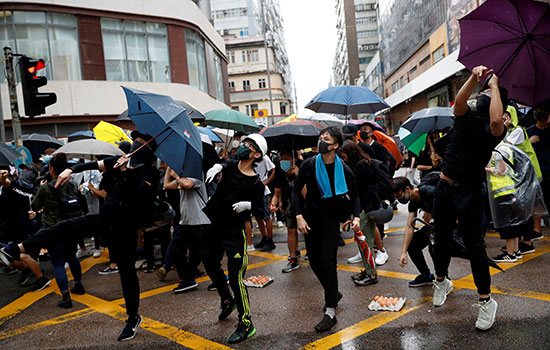 متظاهرات فى هونج كونج
