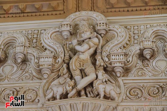 تراث هندى على جدران القصر