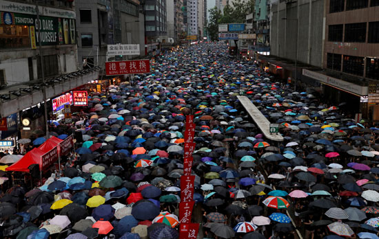 احتجاجات-حاشدة-فى-هونج-كونج