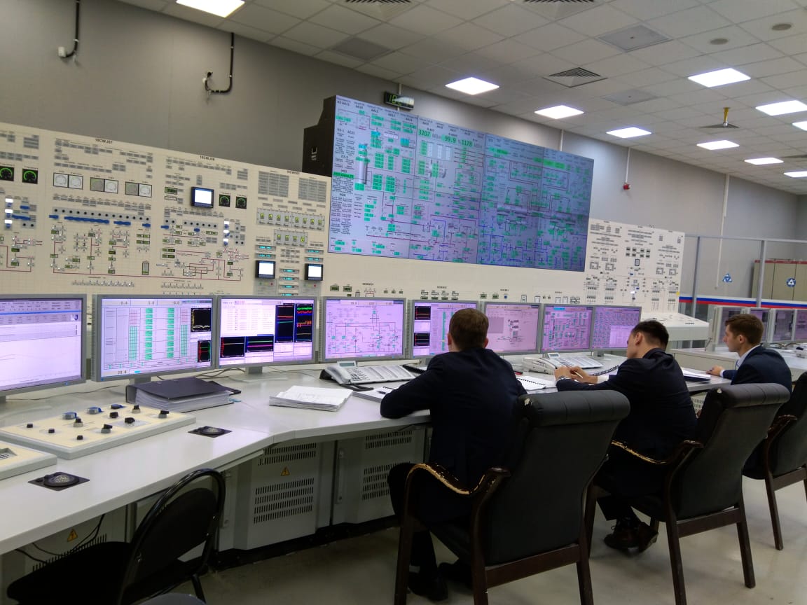 وحدة التحكم المركزية في المفاعل النووى