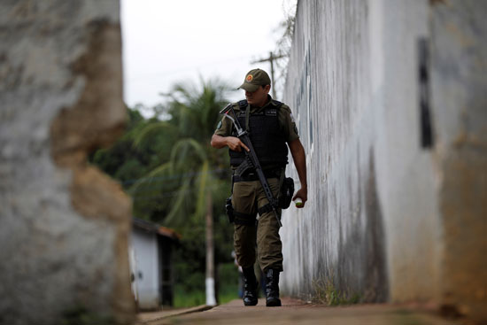  تشديدات أمنية حول سجن برازيلى بعد اشتباكات (5)