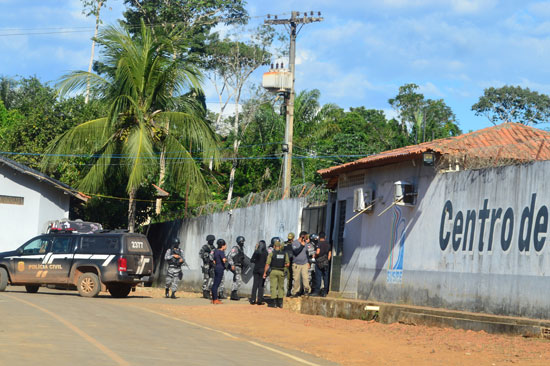  تشديدات أمنية حول سجن برازيلى بعد اشتباكات (1)