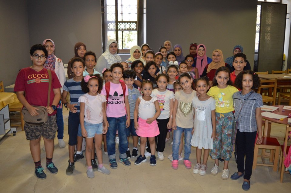 مشاركة الأطفال فى ورشة الرسم بالمتحف الفن الإسلامى (2)