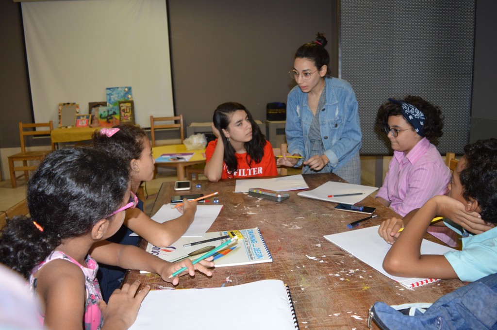 مشاركة الأطفال فى ورشة الرسم بالمتحف الفن الإسلامى (4)