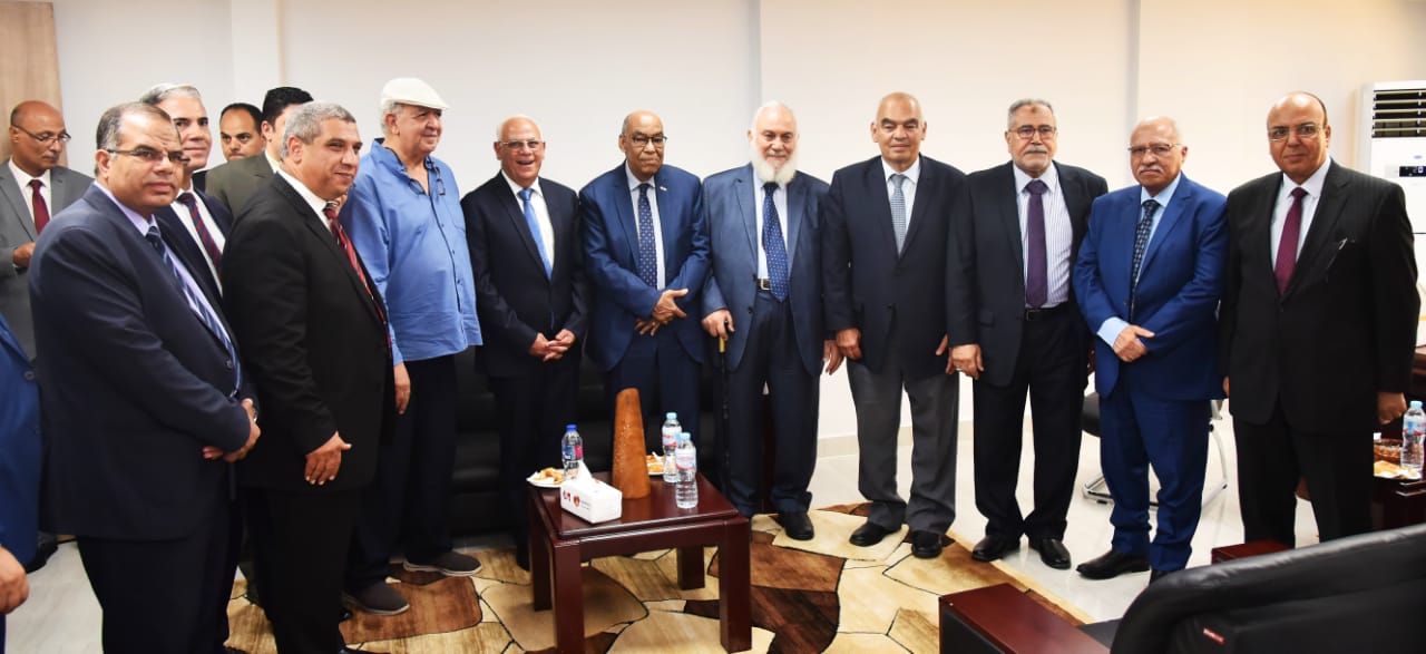 محافظ بورسعيد يفتتح مقر هيئة قضايا الدولة بالمحافظة (4)