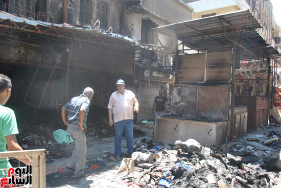 إخلاء شارع مصر بعد الحريق (2)