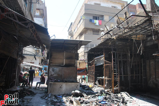 إخلاء شارع مصر بعد الحريق (9)