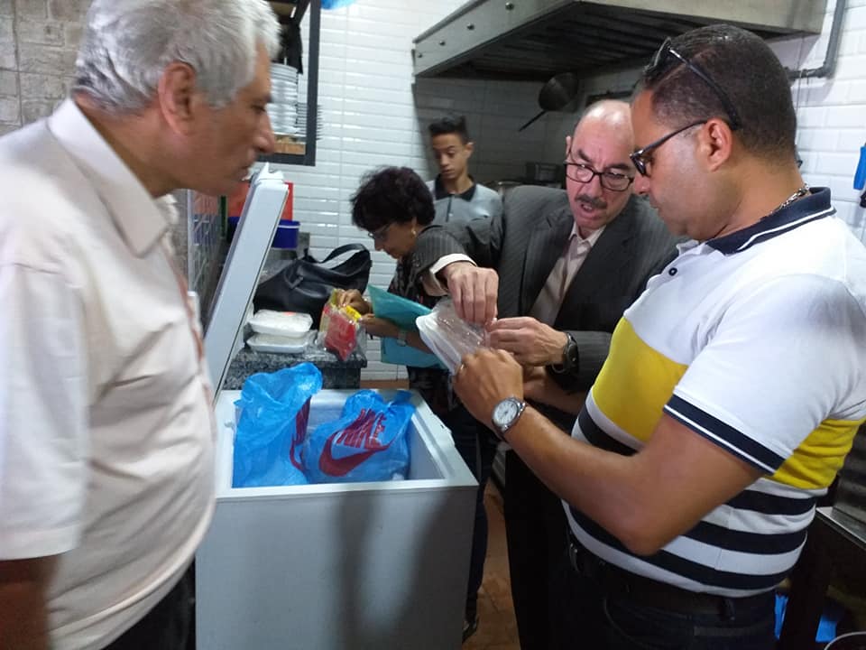 ضبط أغذية منتهية الصلاحية فى حملة على المطاعم شرق الإسكندرية (3)