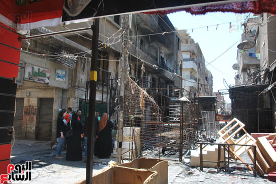 إخلاء شارع مصر بعد الحريق (12)