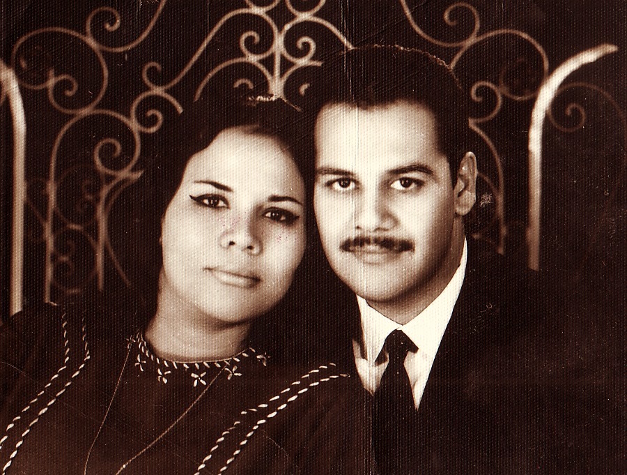 الكاتب فؤاد حجازى مع زوجته