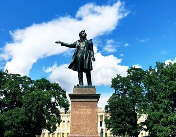 تماثيل الكاتب الروسى الكبير بوشكين  (2)