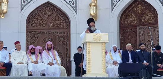 رئيس الشيشان يبكى خلال افتتاح أكبر مسجد بأوربا فى ذكرى والده (5)