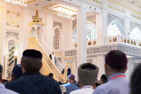 رئيس الشيشان يبكى خلال افتتاح أكبر مسجد بأوربا فى ذكرى والده (8)