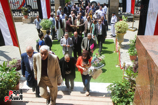 قيادات وأعضاء حزب الوفد من مختلف المحافظات فى زيارة لضريح سعد زغلول (13)