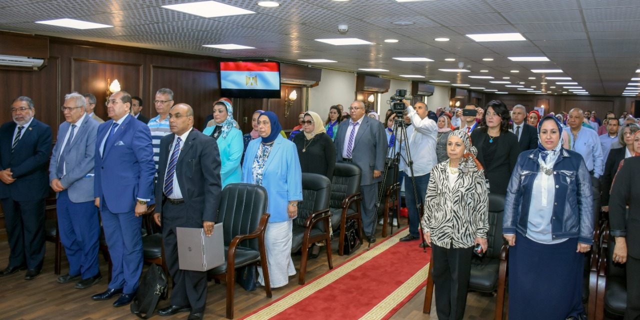 الدكتور عبد العزيز قنصوة محافظ الإسكندرية  (3)