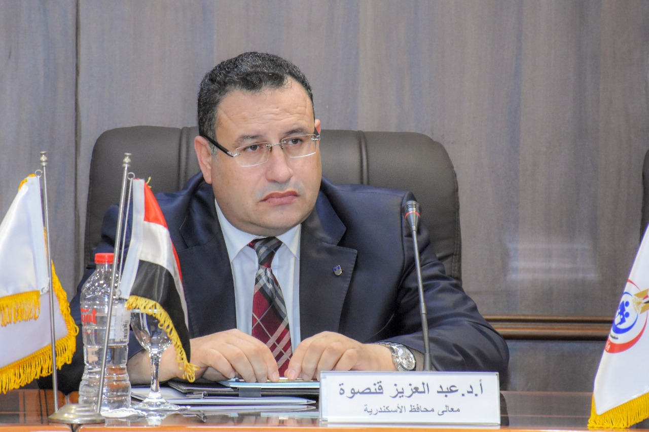 الدكتور عبد العزيز قنصوة محافظ الإسكندرية  (7)