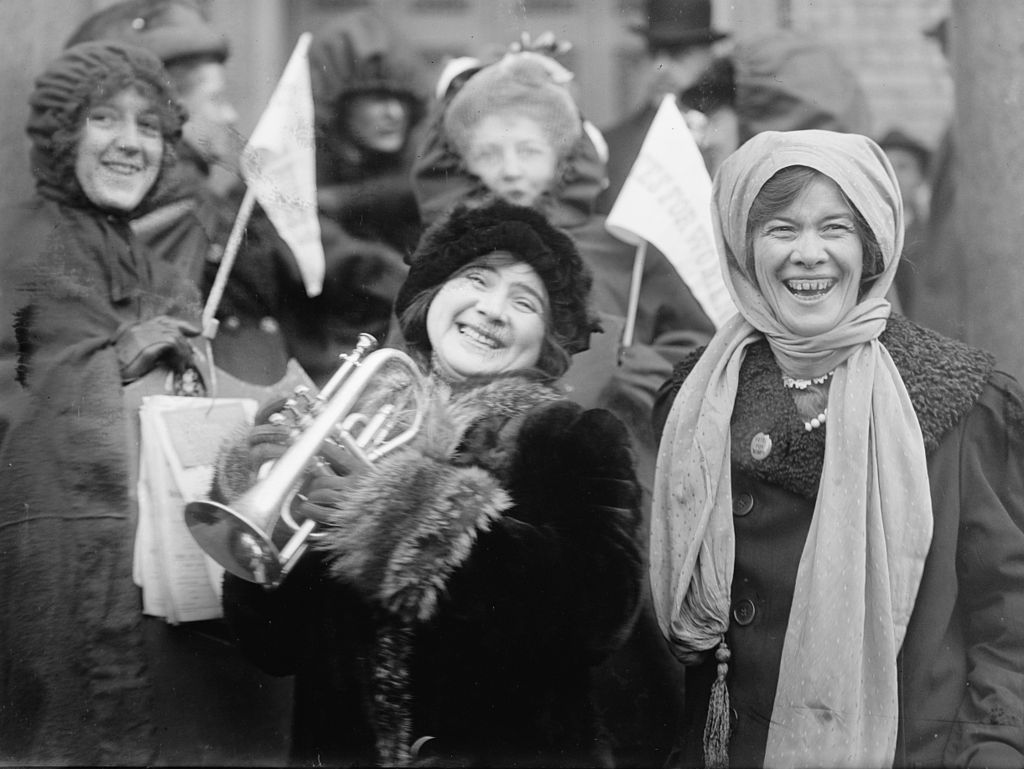 نساء يتظاهرن في الولايات المتحدة للحصول على حق التصويت عام 1913